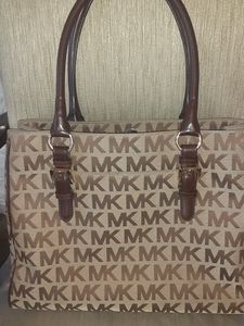 Michael Kors signature tote